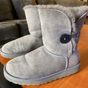 Gray Bailey Button II Uggs